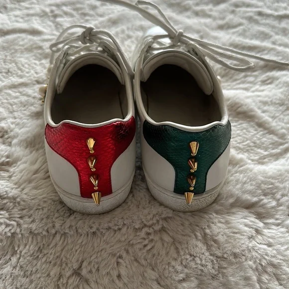 Gucci studded pearl sneakers - Picture 2 of 10
